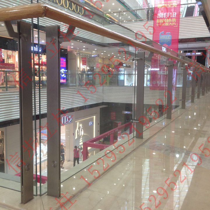 โครงการ Changzhou Wanda Plaza เลือก Xinbu สแตนเลสราวบันไดโพสต์
