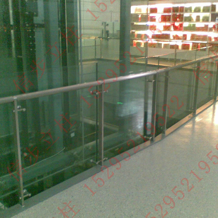 Yangzhou Taizhou Airport เลือกเสาแก้วสแตนเลส Xinbu ทนทานและไม่เป็นสนิม